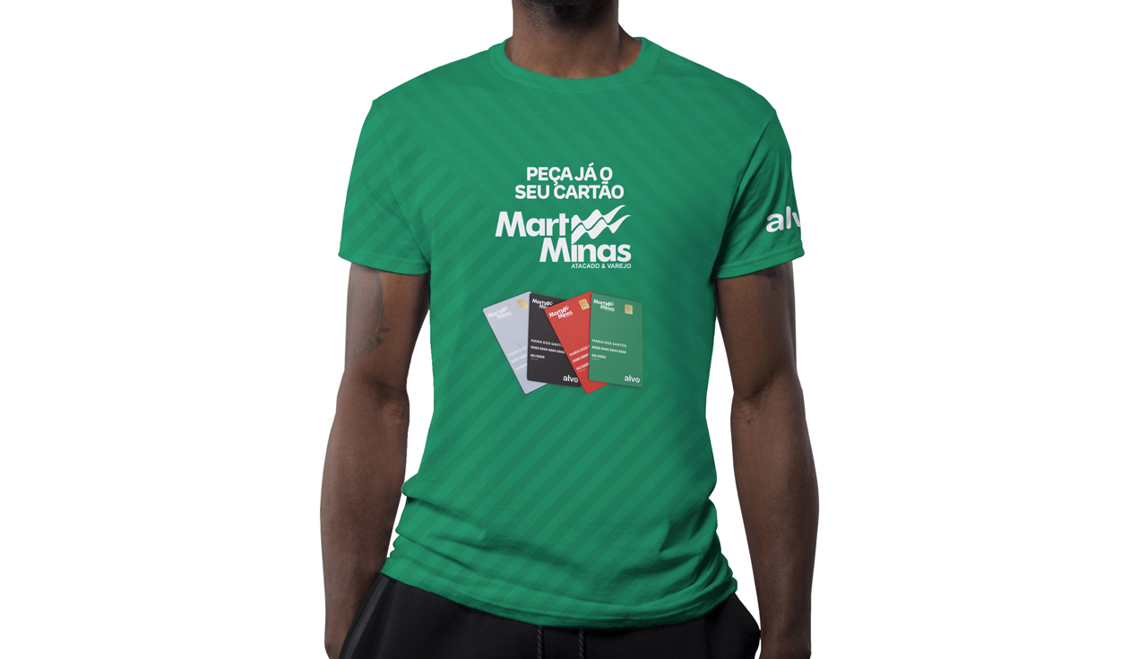 Camiseta verde da campanha de lançamento do cartão Mart Minas Alvo